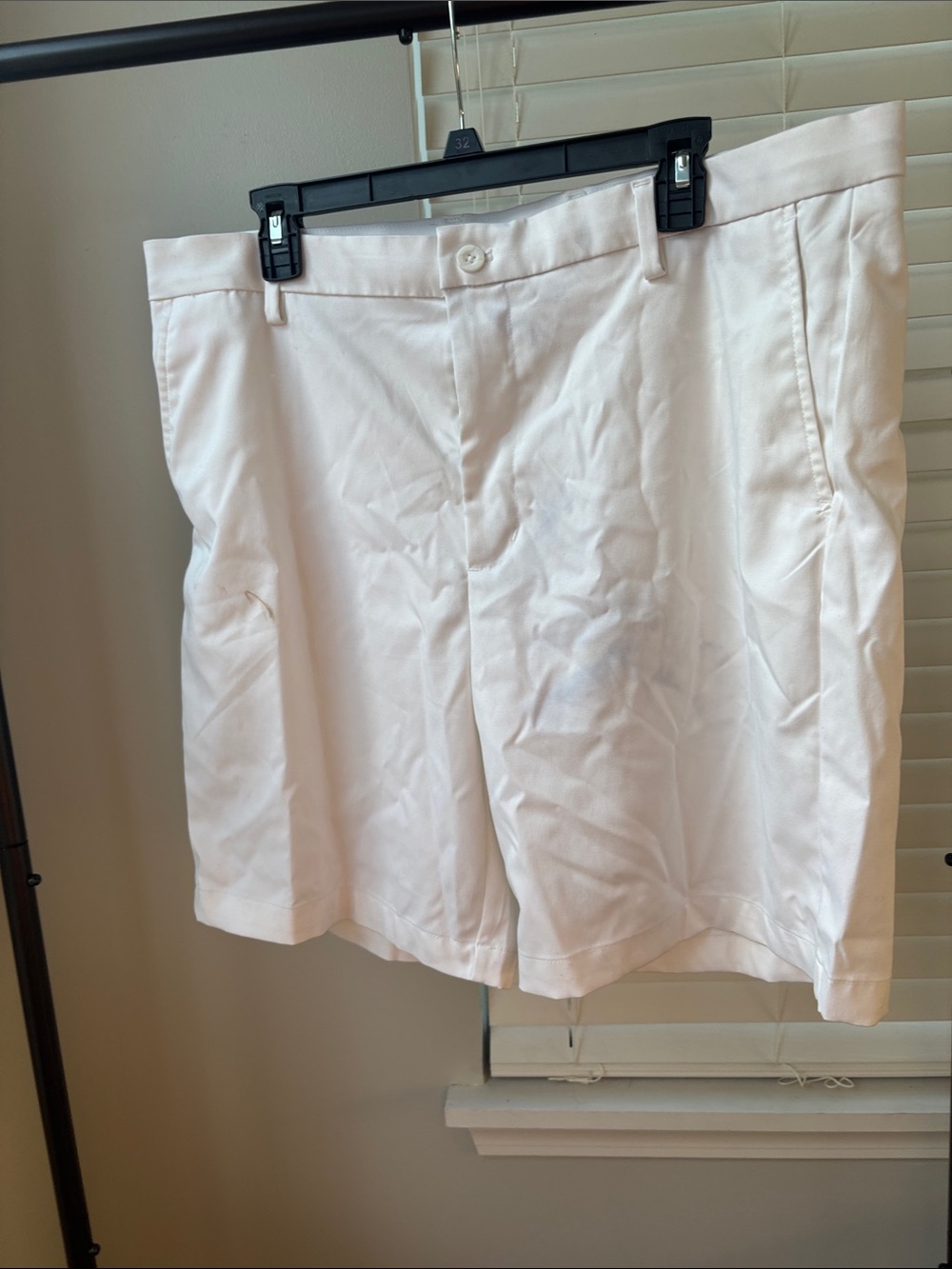 Amazon Essentials White Men's Dress Shorts